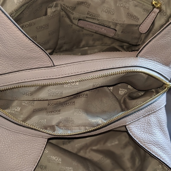 Michael Kors Leighton Large Shoulder Tote - Picture 6 of 8